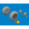 Eduard kit d'amelioration avion brassin 6481136 Roues Block tread P-40N Eduard 1/48