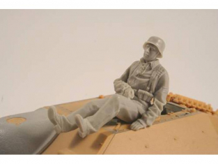 CMK kit personnage F35260 Fantassin assis sur Hetzer 1/35
